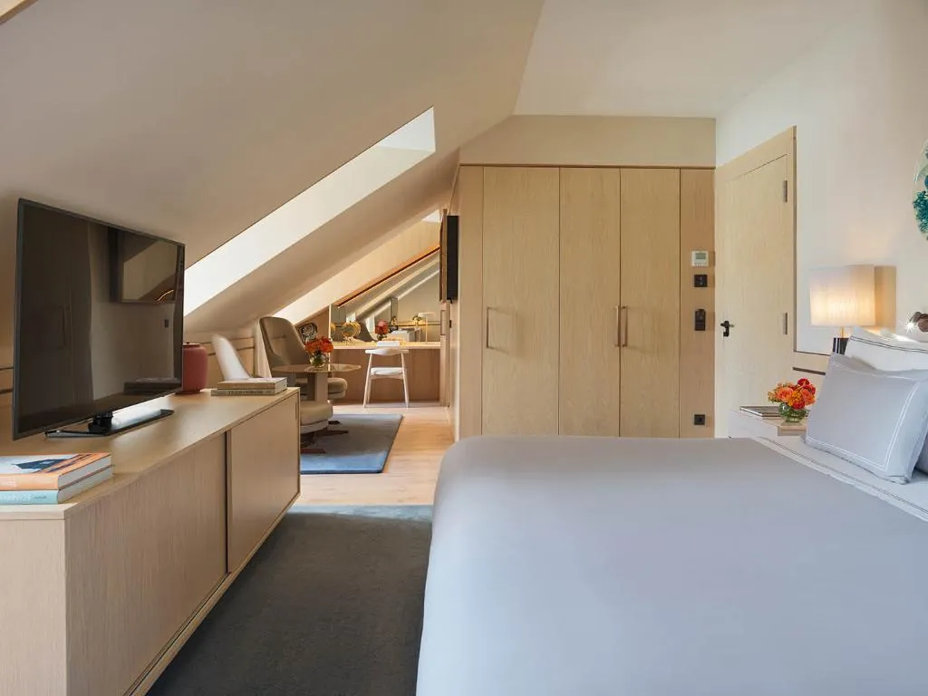 JUNIOR SUITE WITH DOUBLE BED Room, The One Palacio Da Anunciada, Lisbon