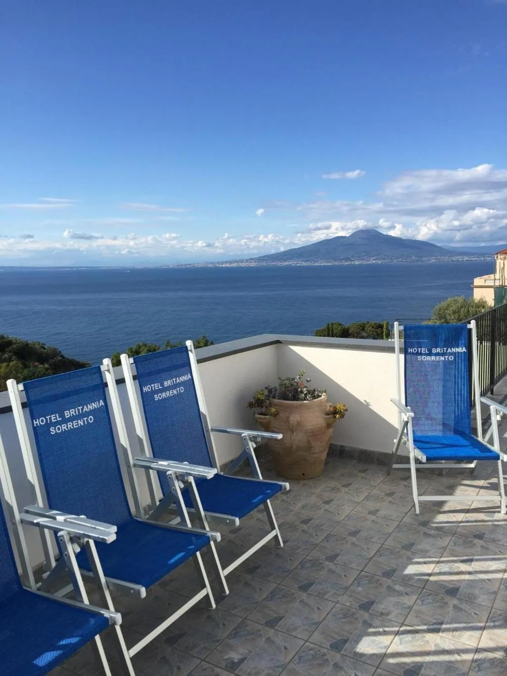 TWIN SEA VIEW Room, Hotel Britannia, Naples