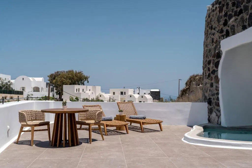 Room, Victoria Caves, Santorini
