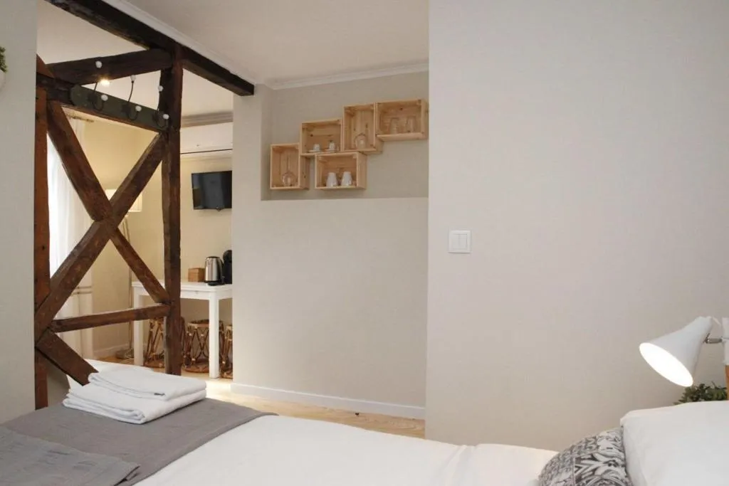 Room, Flores Guest House, Lisbon