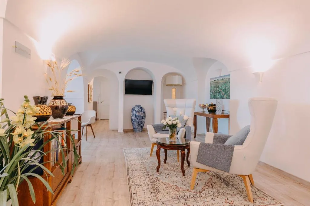 General view, Palazzo Pascal, Naples
