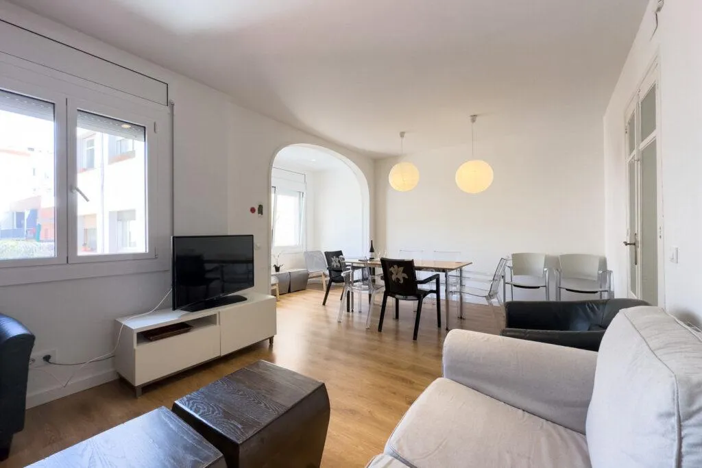 APARTMENT FOUR BEDROOMS Room, Ainb Barcelona Sants Apartments, Barcelona