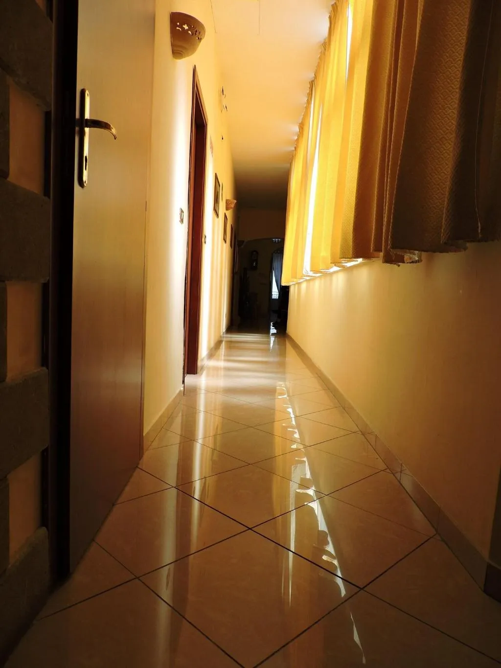 Lobby, Concordia, Palermo