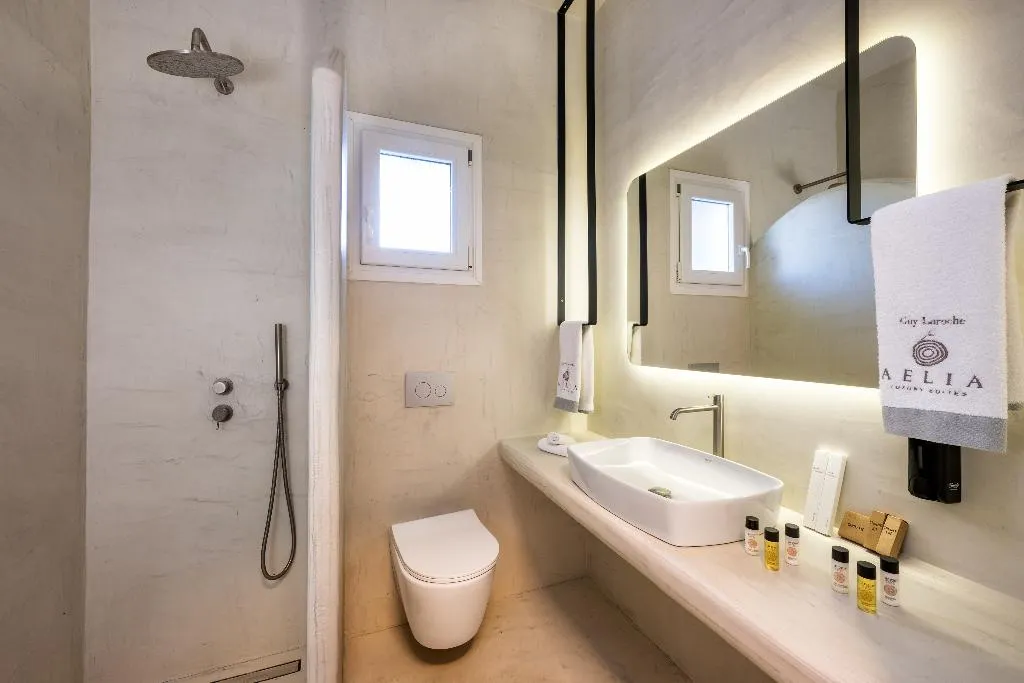 SUITE WITH JACUZZI Room, Aelia Luxury Suites, Santorini
