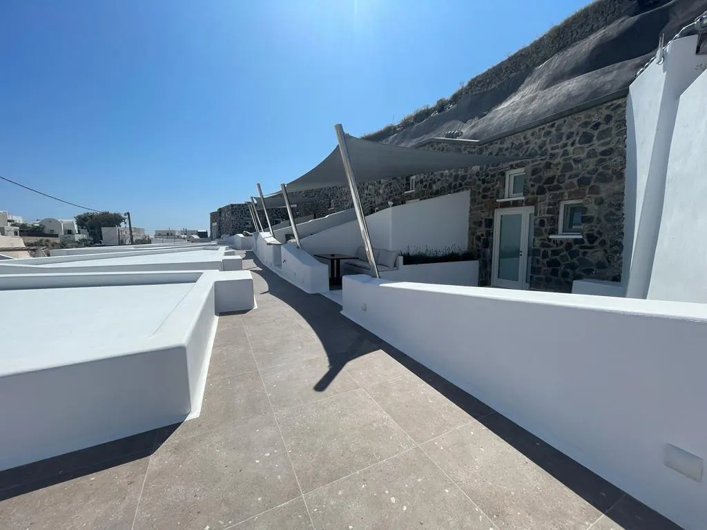 Lobby, Victoria Caves, Santorini