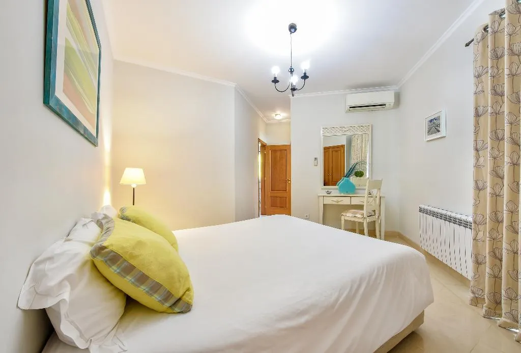 VILLA THREE BEDROOMS Room, Martinhal Quinta  Do Lago Family Resort, Algarve