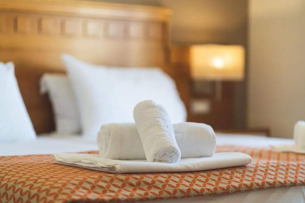 Room, Helios, Crete