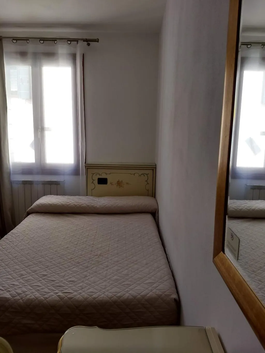 SINGLE STANDARD Room, Alloggi SS. Giovanni e Paolo, Venice