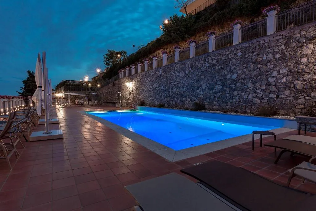 Pool, Villa Piedimonte, Naples