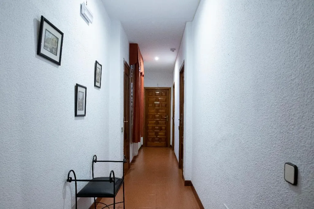 Lobby, Tokio, Madrid
