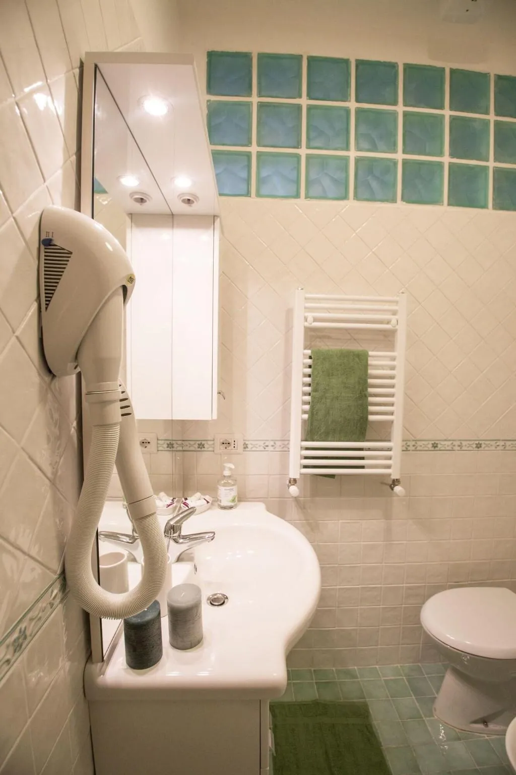 Room, Desiderio Di Roma, Naples