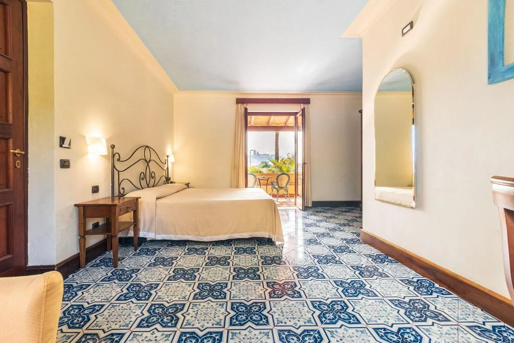 Room, Aktea, Catania