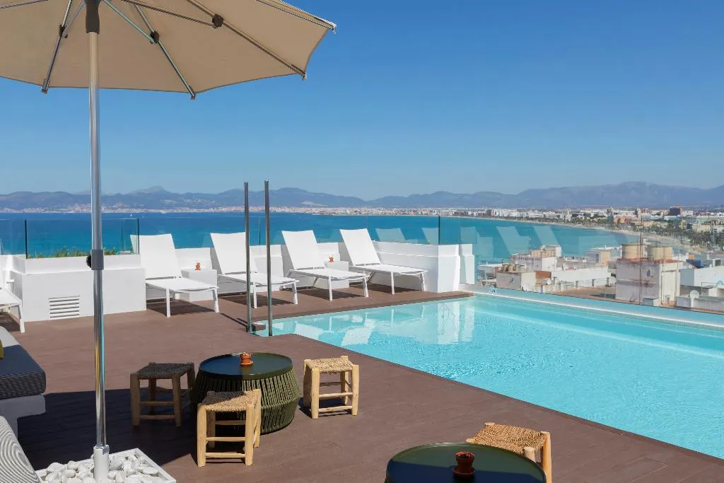 Pool, whala!fun, Majorca
