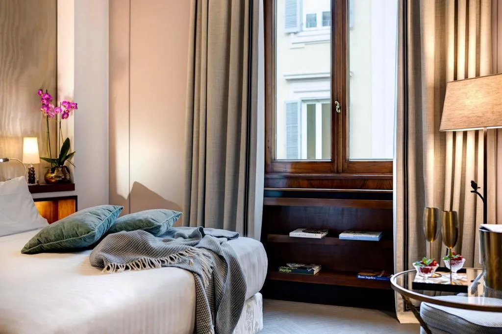 DOUBLE SUPERIOR QUEEN BED Room, Singer Palace Hotel, Rome