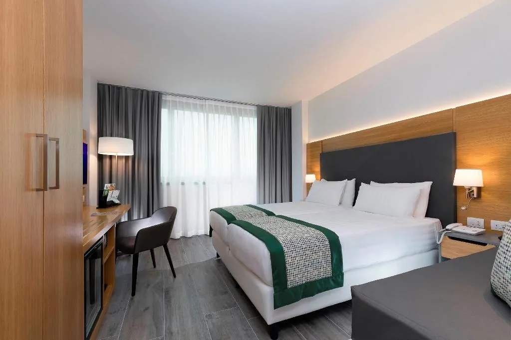 TWIN PREMIUM Room, Holiday Inn Naples, Naples