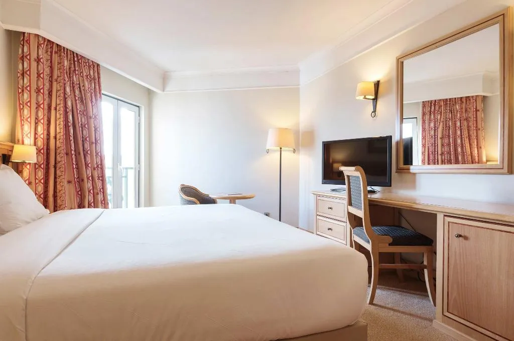 DOUBLE STANDARD Room, Real Palacio, Lisbon