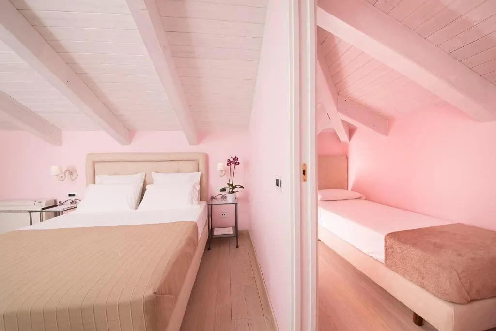 Room, B B Villa Fabiana, Naples
