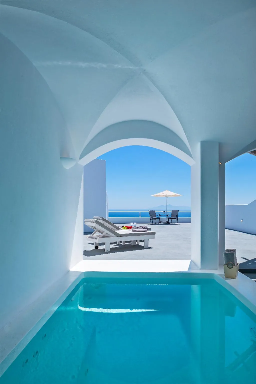 SUITE WITH JACUZZI Room, Amber Light Villas, Santorini