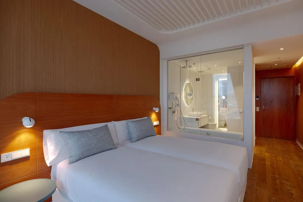 Double or Twin STANDARD Room, Hotel Marina Badalona, Barcelona