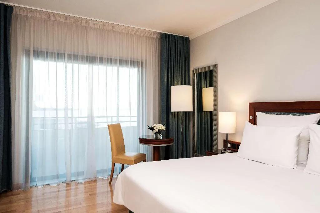 Room, Radisson Blu Resort, Malta St. Julians, Malta