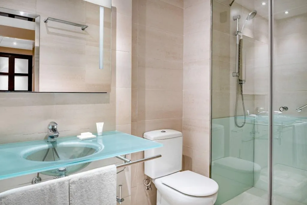Room, AC Barcelona Irla, Barcelona