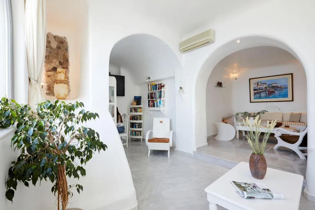 Lobby, Iliovasilema Hotel & Suites, Santorini