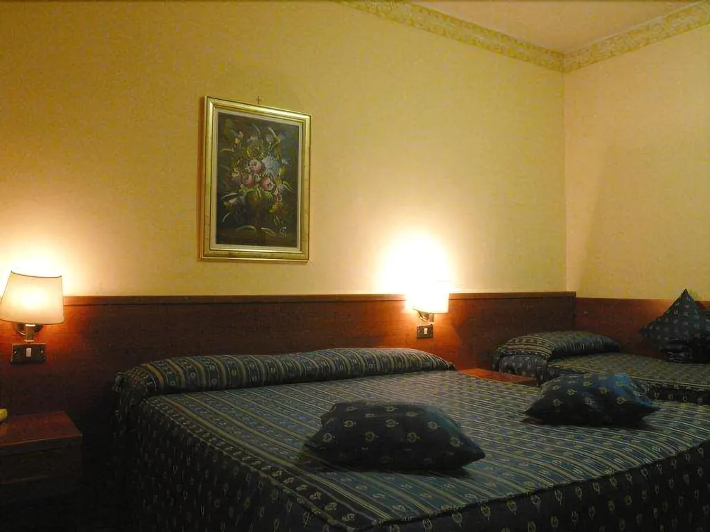 Room, Hotel Fenicia, Naples