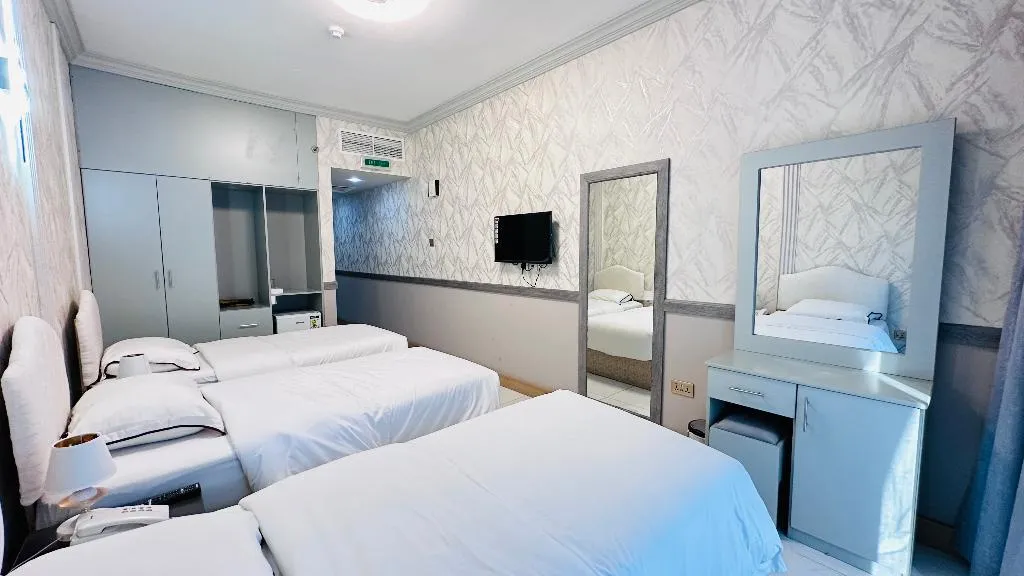 TRIPLE DELUXE Room, Palette San Marino Hotel, Dubai