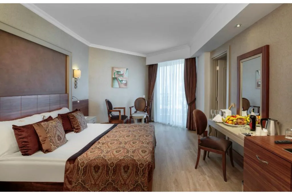 FAMILY ROOM STANDARD Room, Well Palace Side, Antalya