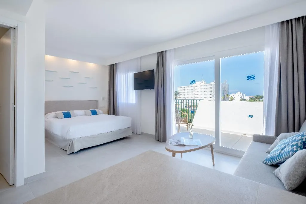 Room, Carema Beach Menorca, Menorca
