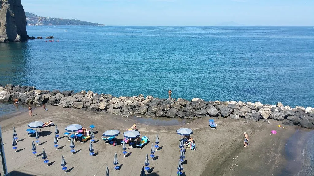 Beach, Giosue' a Mare, Naples