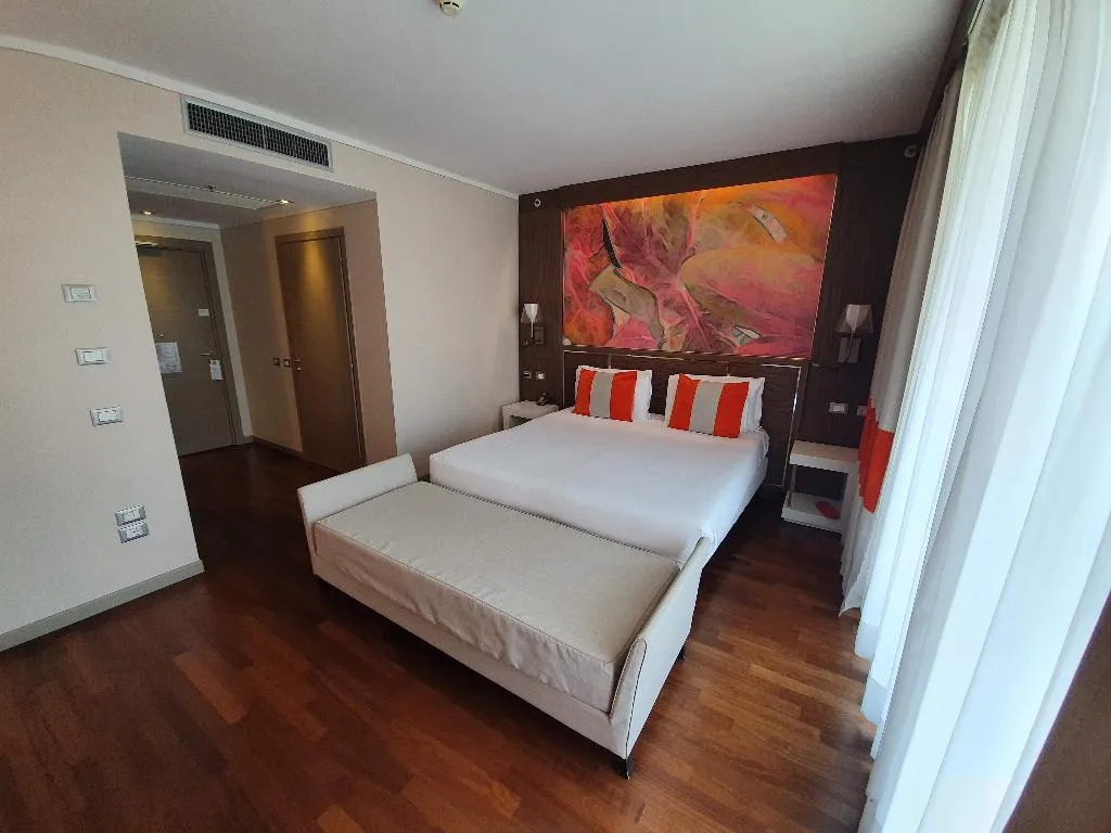 DOUBLE SINGLE USE EXECUTIVE Room, Ramada Plaza Milano Hotel, Milan