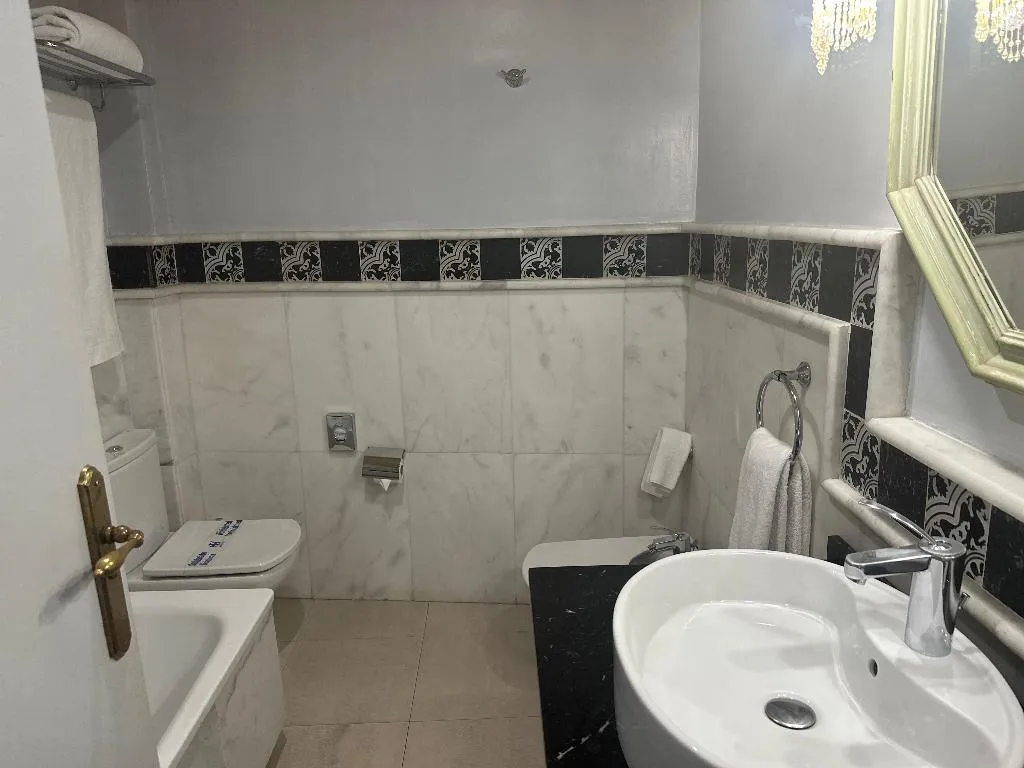 DOUBLE INNER Room, Sacristia de Santa Ana, Seville