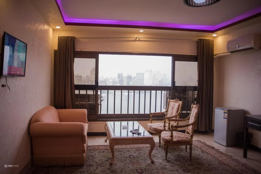 Room, Nile Sky Hotel and Suites, Cairo