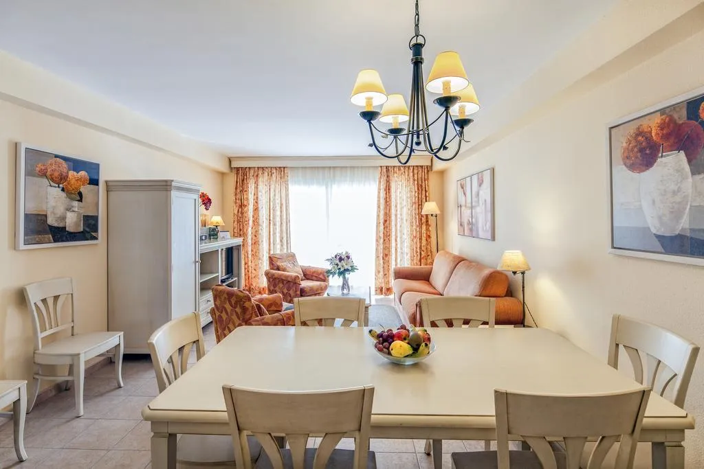 APARTMENT CAPACITY 6 TWO BEDROOMS Room, ONA Garden Lago, Majorca