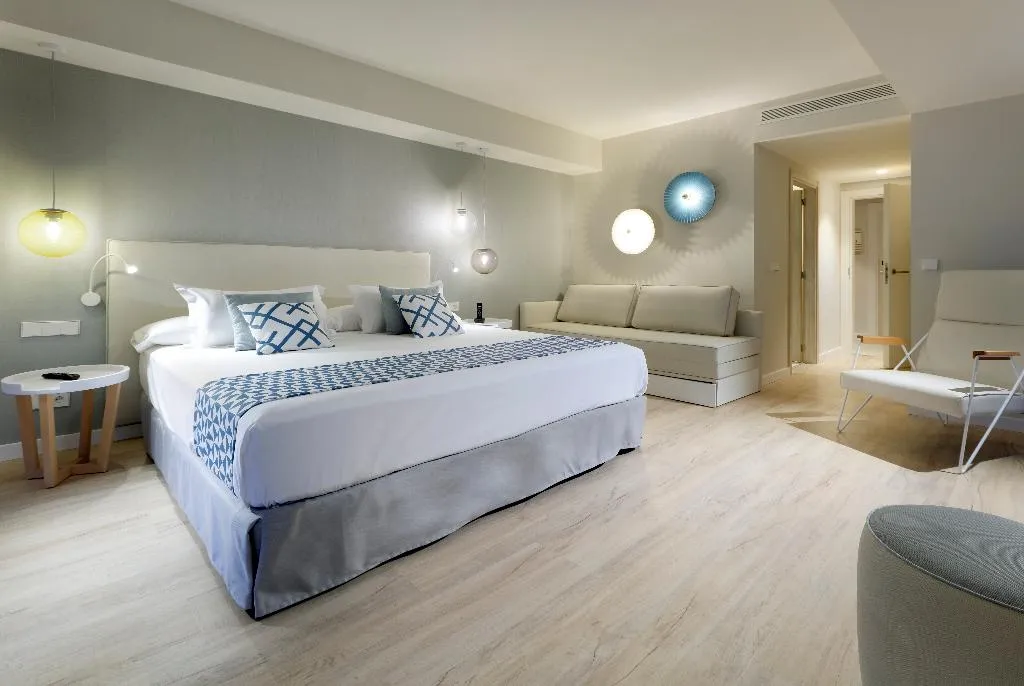 Double or Twin DELUXE Room, Palladium Hotel Menorca, Menorca