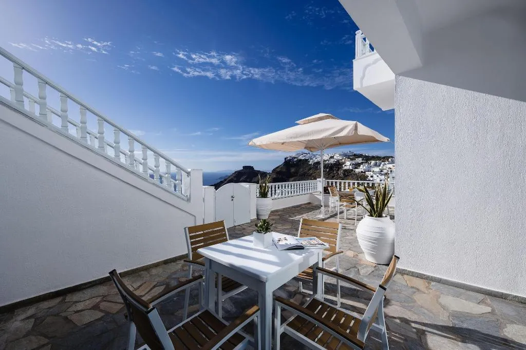 Room, Nevma Suites, Santorini