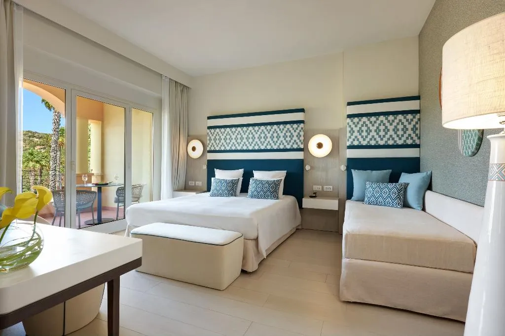 TRIPLE DELUXE Room, Almar Timi Ama Resort & Spa, Cagliari