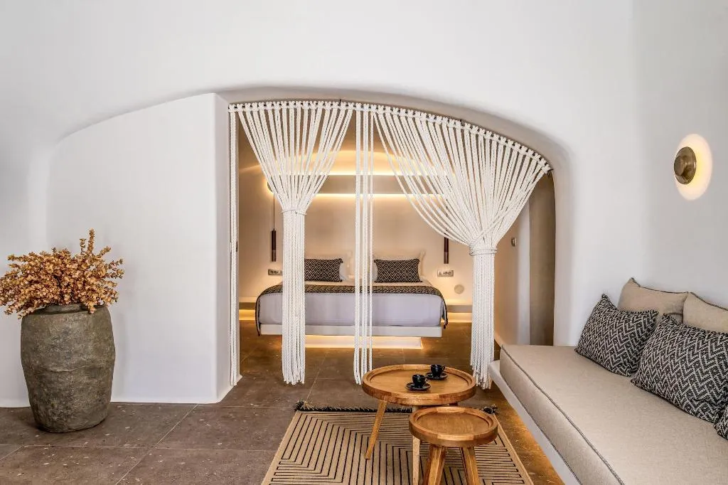 Room, Victoria Caves, Santorini