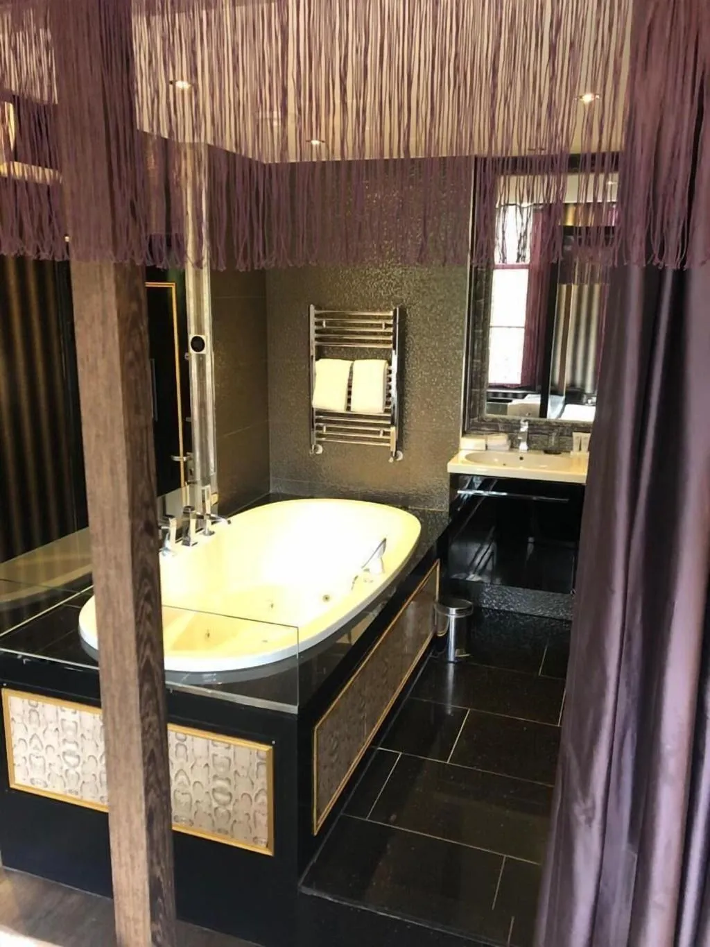 DOUBLE DELUXE Room, The Pavilions Amsterdam, The Toren, Amsterdam