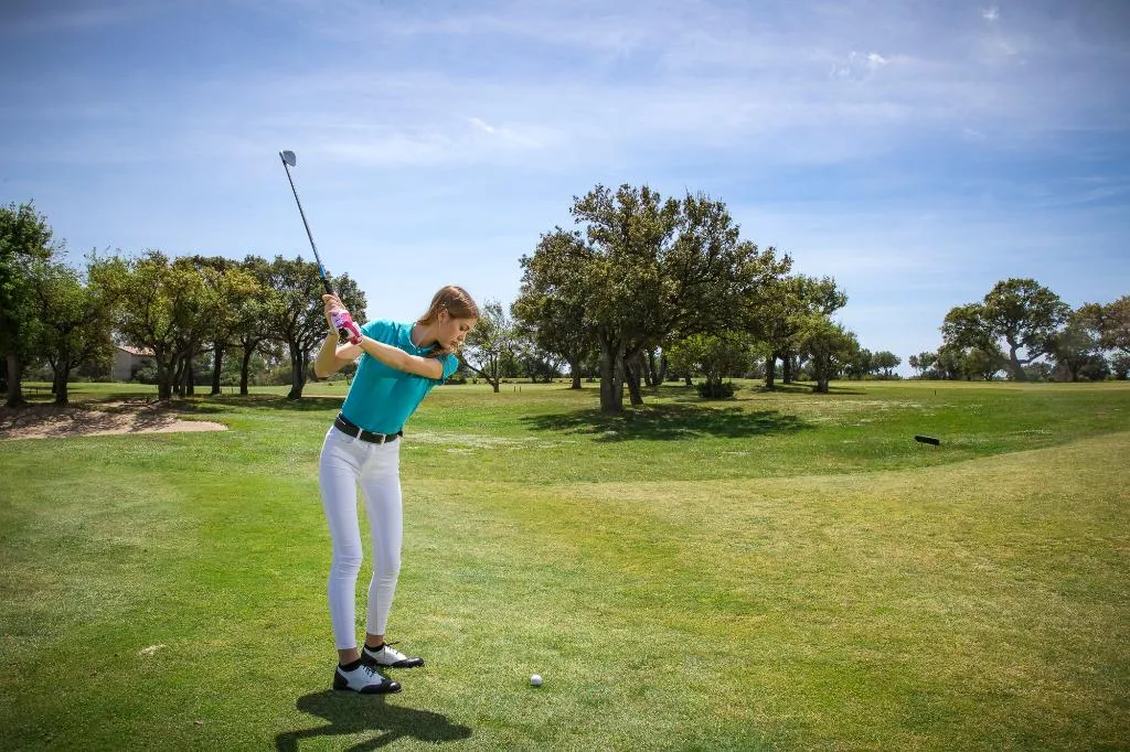 Sports and Entertainment, Is Molas Resort, Cagliari