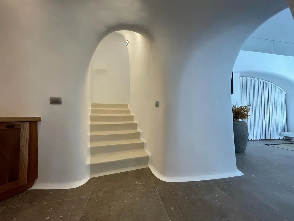 SUITE THREE BEDROOMS TWO BATHROOMS Room, Victoria Caves, Santorini
