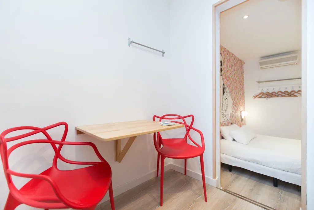 STUDIO CAPACITY 1 Room, AinB Las Ramblas-Colón Apartments, Barcelona