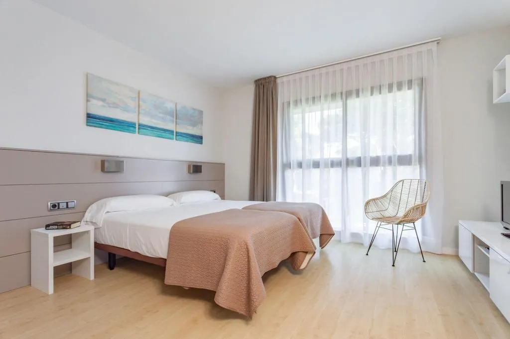 Room, Royal Marina Gardens, Barcelona