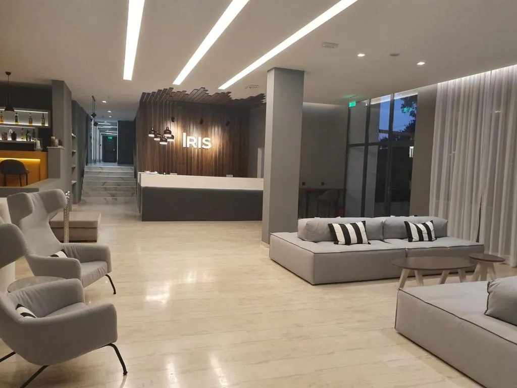 Lobby, Iris, Kos