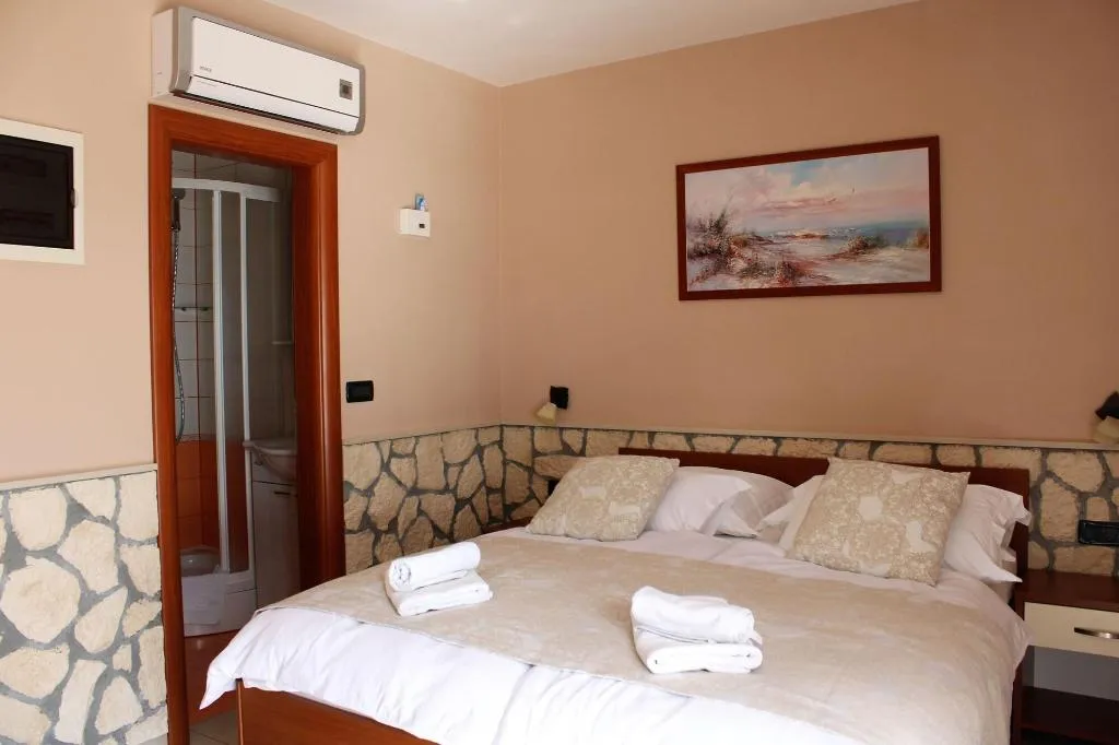 Room, Pansion Dalmacija, Split