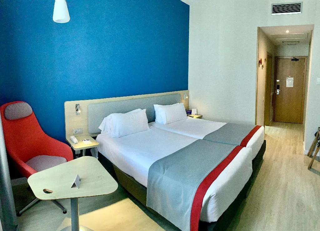 Double or Twin STANDARD Room, Holiday Inn Express Ciudad de las Ciencias, Valencia