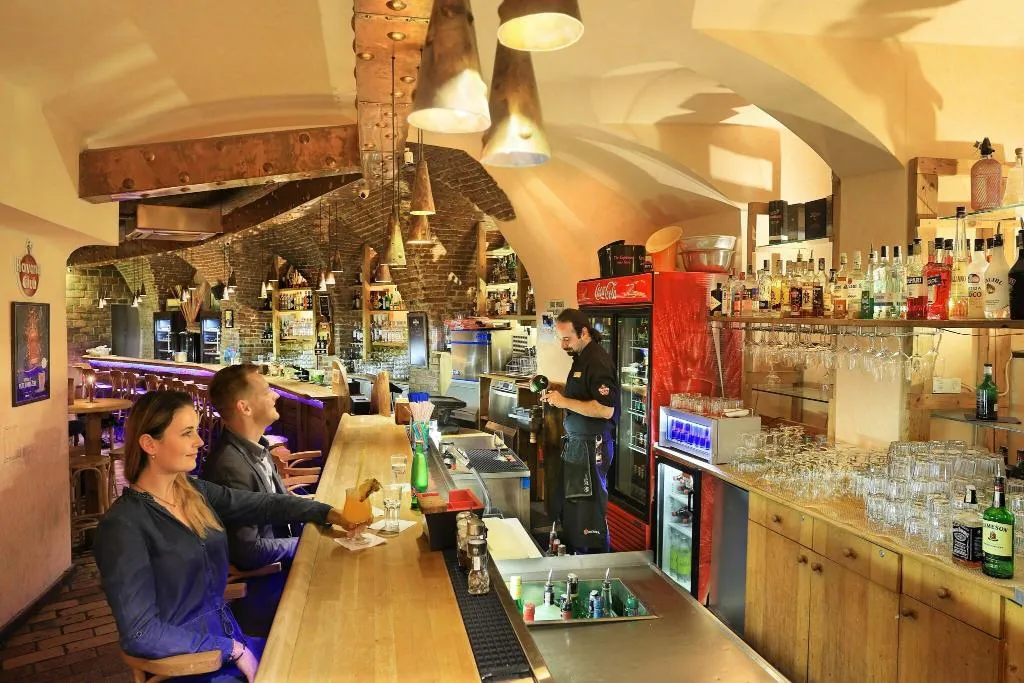 Bar, Zlaty Andel, Prague