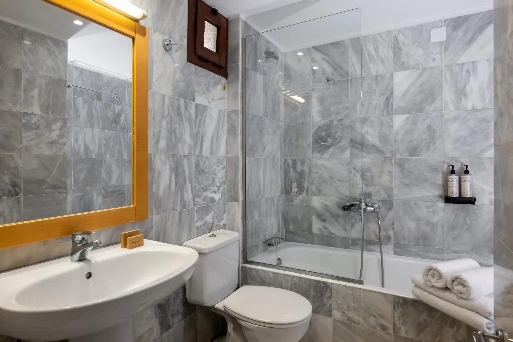 Double or Twin SEA VIEW Room, Miramare Resort & Spa, Crete