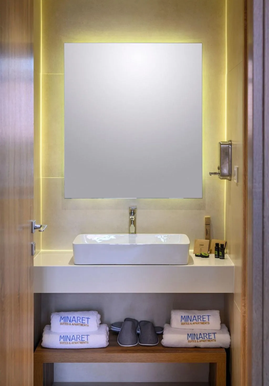 Room, Minaret Suites & Apartments, Crete